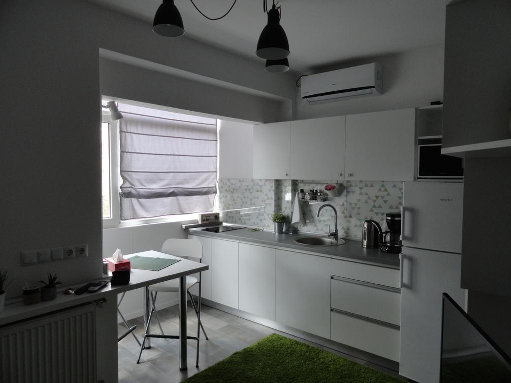 Cozy Central Studio Bucharest Exterior photo